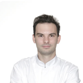 Исмагилов Артем Олегович, врач-генетик