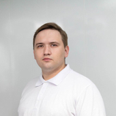 Дмитриев Евгений Вячеславович, стоматолог-терапевт