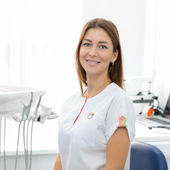 Петрова Полина Андреевна, стоматолог-хирург