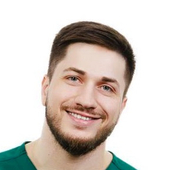 Яхьяев Рустам Рустимович, стоматолог-терапевт