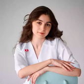 Халилова Айтач Дилановна, стоматолог-терапевт