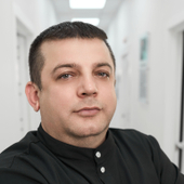 Шахназаров Шамиль Ибрагимович, стоматолог-хирург