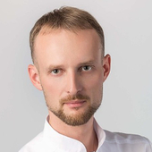 Устинов Петр Владимирович, стоматолог-ортопед