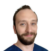 Леднев Михаил Михайлович, стоматолог-хирург