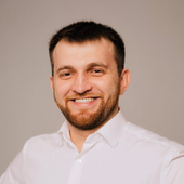 Дарсигов Руслан Нуретдинович, стоматолог-терапевт