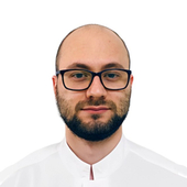 Плотников Артем Дмитриевич, стоматолог-хирург