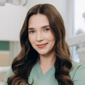 Вишневская Ксения Владимировна, стоматолог-хирург