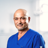 Коротыш Игорь Валентинович, стоматолог-хирург