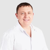 Карандаев Иван Юрьевич, стоматолог-терапевт