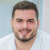 Бычков Олег Владимирович, стоматолог-терапевт