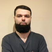 Мухтаров Ислам Абдухаликович, стоматолог-хирург