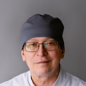 Мельников Геннадий Юрьевич, стоматолог-терапевт