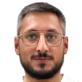 Араби Сари, стоматолог-хирург