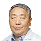 Югай Александр Герасимович, офтальмолог-хирург