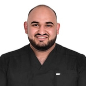 Карягдыев Рустам, стоматолог-терапевт