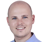 Кузьмин Максим Андреевич, стоматолог-хирург