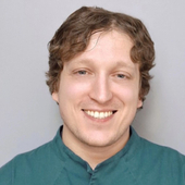 Лаврик Максим Иванович, массажист