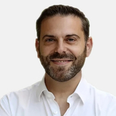 Зельцер Ассаф, пластический хирург