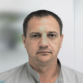 Бурмистров Максим Сергеевич, стоматолог-терапевт