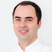 Вороков Эльдар Нургалиевич, стоматолог-хирург