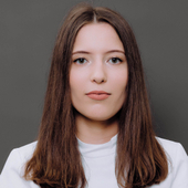 Столярова Дарья Валерьевна, стоматолог-терапевт