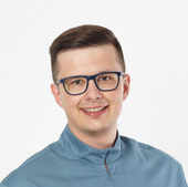 Асаёнок Константин Игоревич, стоматолог-терапевт