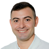 Геворгян Васил Левонович, стоматолог-терапевт