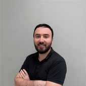 Идаятов Микаэль Александрович, имплантолог