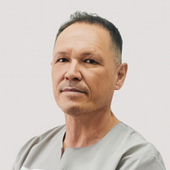 Исхаков Идрис Акрамович, хирург