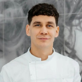 Шарипов Артур Маратович, имплантолог