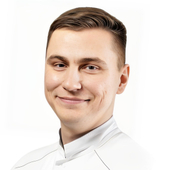 Слободенюк Александр Сергеевич, стоматолог-хирург