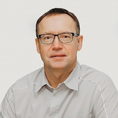 Пирожков Владимир Сергеевич, имплантолог