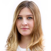 Соловьева Анна Евгеньевна, стоматолог-терапевт