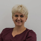 Безделова Евгения Викторовна, стоматолог-терапевт