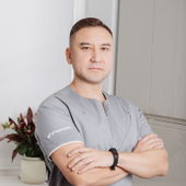 Расулов Руслан Шарифуллович, стоматолог-хирург