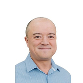 Ушаков Олег Викторович, стоматолог-терапевт