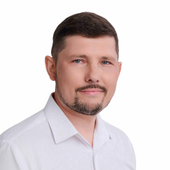 Пономарев Станислав Евгеньевич, стоматолог-терапевт