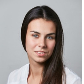 Ионова Юлия Олеговна, стоматолог-терапевт