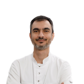 Казарян Артём Хачатурович, стоматолог-хирург