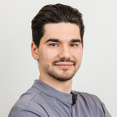 Петров Андрей Александрович, стоматолог-терапевт