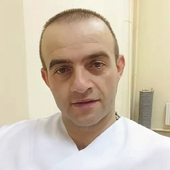 Эсмер Ахмет, массажист