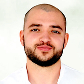 Николаев Илья Владимирович, стоматолог-терапевт