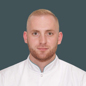 Драпалюк Артём Александрович, стоматолог-терапевт