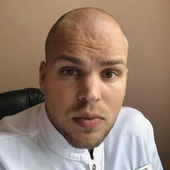 Бурдужан Даниил Геннадьевич, пластический хирург