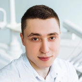 Денхаев Ильяс Мовладович, стоматолог-хирург