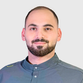 Шамоян Максим Торникович, стоматолог-терапевт