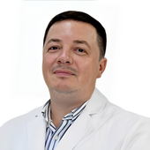 Топоров Сергей Иванович, пластический хирург