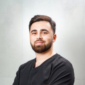 Дулунц Игорь Андраникович, стоматолог-хирург