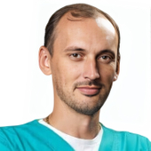 Кущ Олег Владимирович, стоматолог-хирург