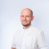 Осадчий Михаил Владимирович, стоматолог-терапевт